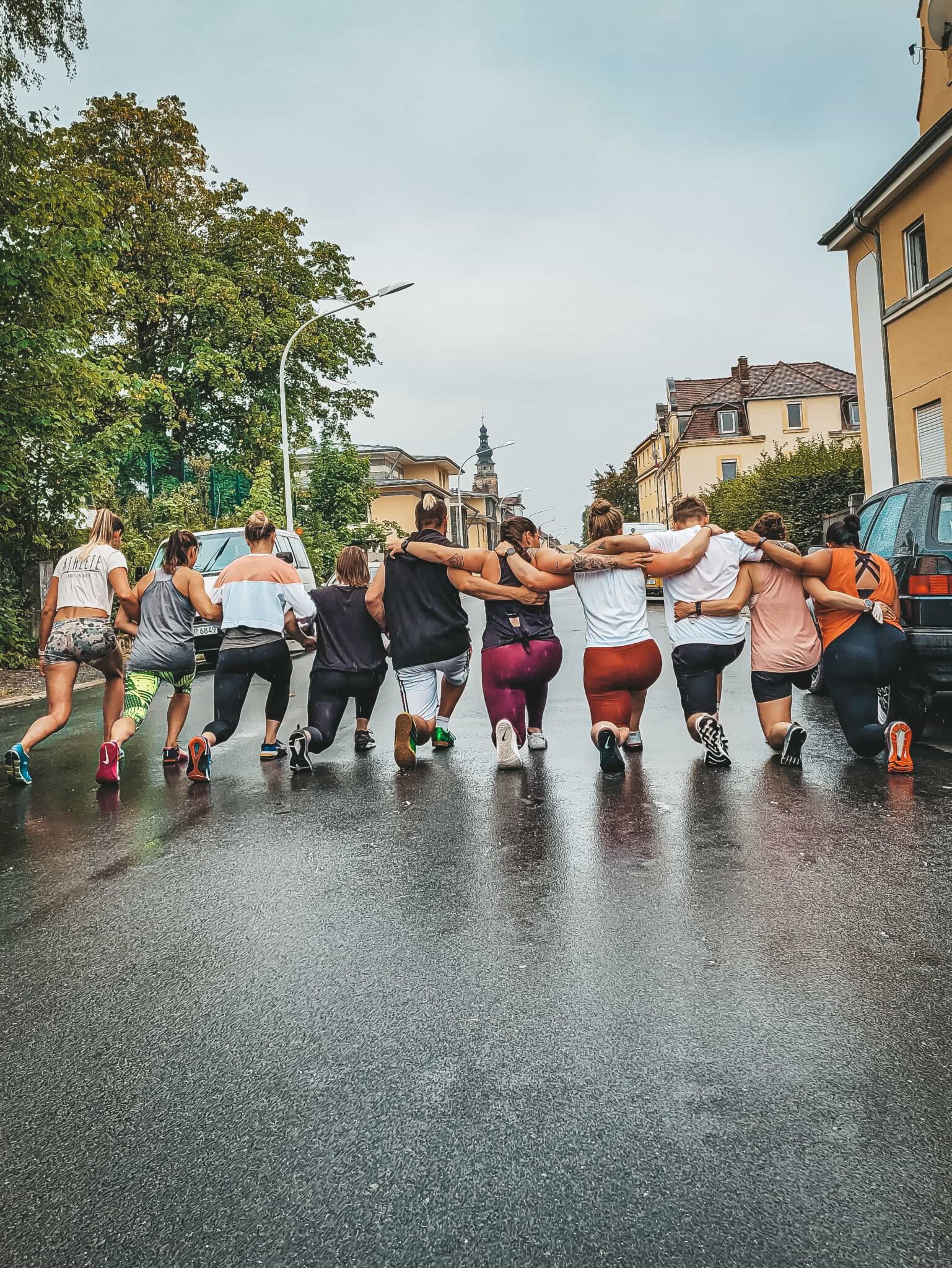 Gemeinsames Warm Up auch draußen | CrossFit Bayreuth