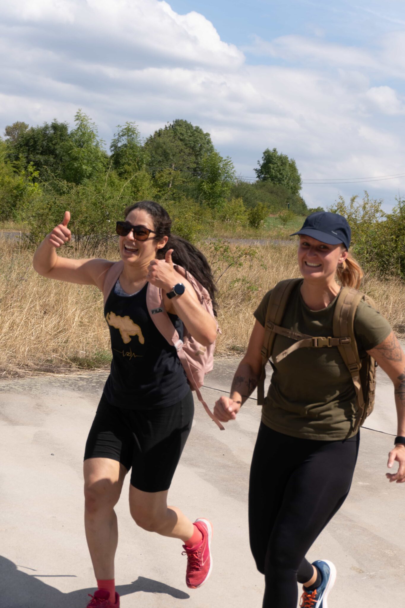 Mädels haben Spaß beim sportlichen Sommerfest | CrossFit Bayreuth