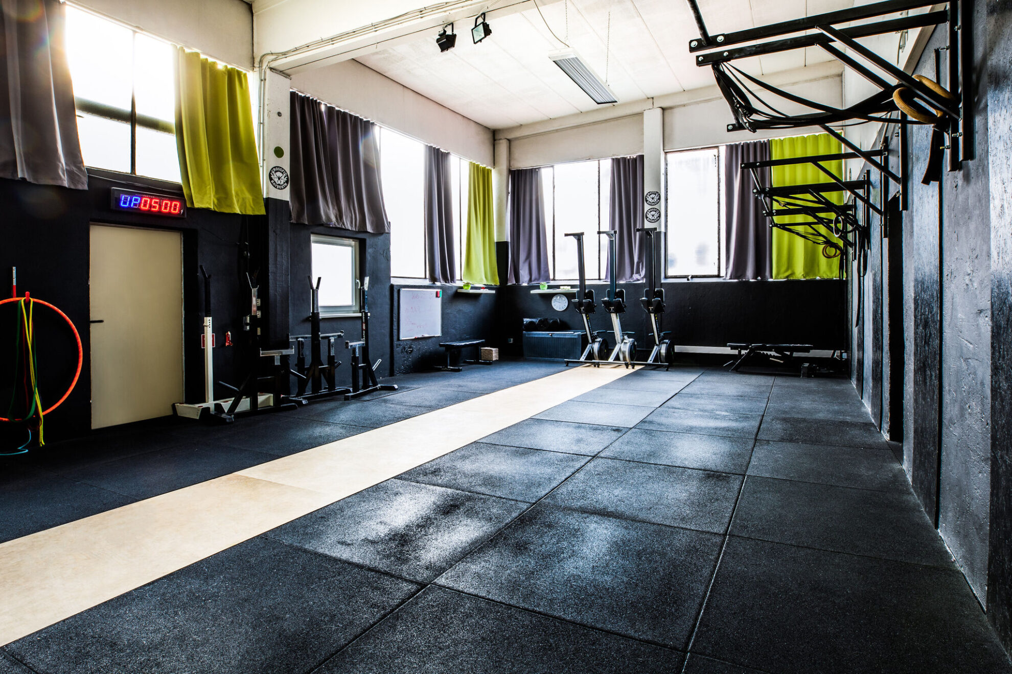 CrossFit Bayreuth - Trainingsraum Yoga, Mobility, Stability, Akrobatik, Workout, HIIT