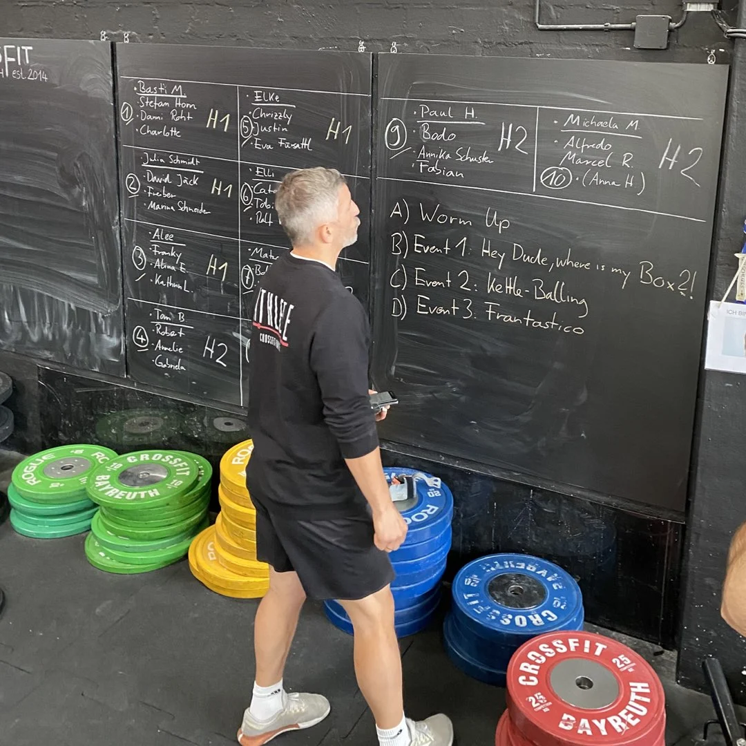 CrossFit Bayreuth Whiteboard Tafel Workout Programming